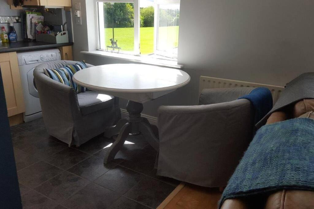 Galway City Lovely 2 Bed Apartment المظهر الخارجي الصورة