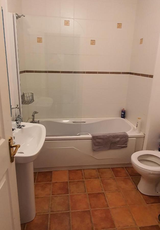 Galway City Lovely 2 Bed Apartment المظهر الخارجي الصورة